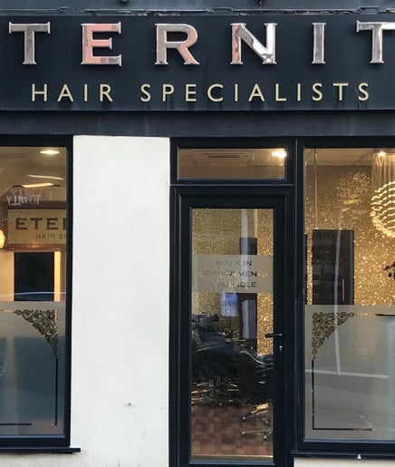 Claire Quinn at Eternity Hair Specialists, bilde 2