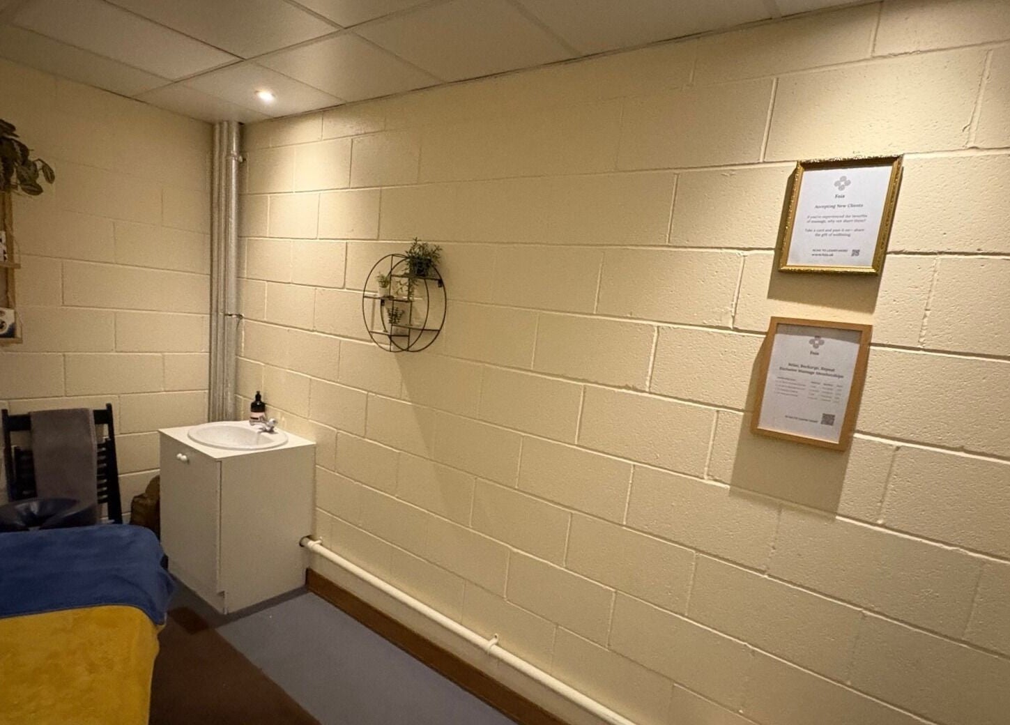 Cozy therapy room at Fois - Mercat Gait Centre, Prestonpans, Scotland, GB, featuring serene decor for relaxation.