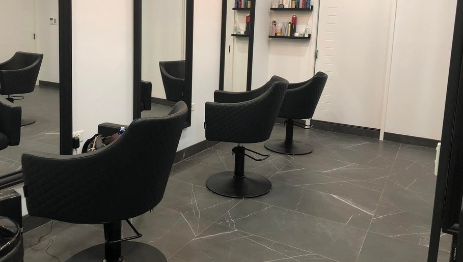 Del La Rouge Hair, Beauty & Spa afbeelding 1