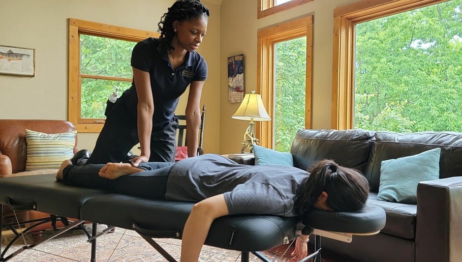 Enhanced Therapeutic Mobile Massage – obraz 1