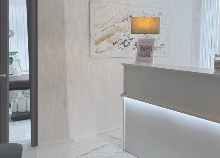 Reception area of Essence and Co in Quinton, England, GB, featuring a modern design and inviting ambiance.