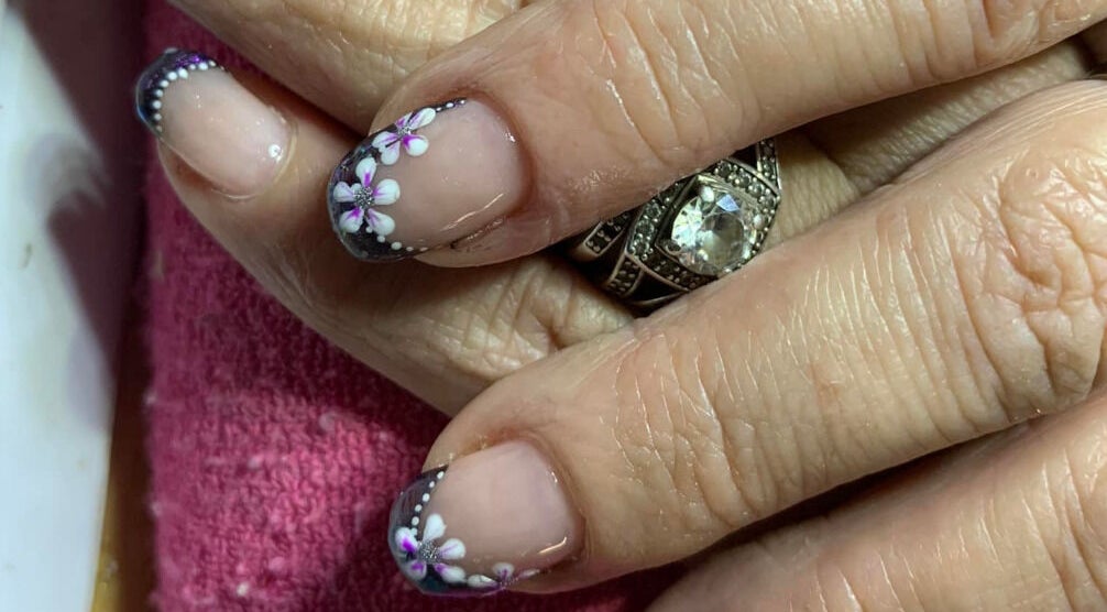 Intricate floral nail art at Nadia’s Nails, Newcastle, KwaZulu-Natal, ZA.