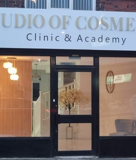 Studio Of Cosmetics, bild 2