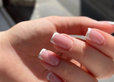 French manicure at Koliya Nails in Wien, Wien, AT showcasing elegance and precision.