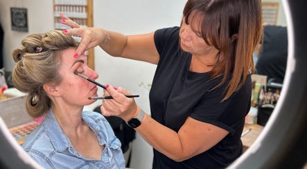 Dolled Up Spray Tans and Makeup Services