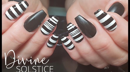 Lisha Evans Nail Artist image 2