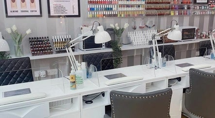 Rosetta Nail & Beauty