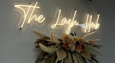 The Lash Hub