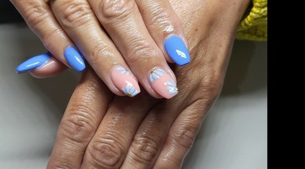 Lisa_nails_nz Located in Gulf Harbour imagem 2