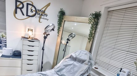 RD Nails & Beauty Clinic