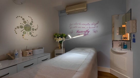 Farrah Brows & Aesthetic at SkinFit Clinic, Hampton 3