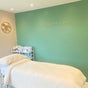 Bespoke Skin - Walnut Tree Close, Hoddesdon, England