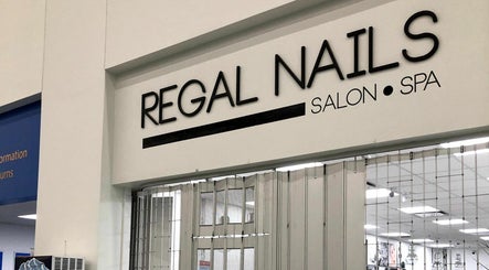 Regal Nails Salon Bild 2