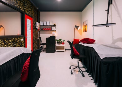 Cozy treatment room at Miss Mai Artistry and Co, Mount Evelyn, Victoria, AU. Elegant decor and modern furnishings.