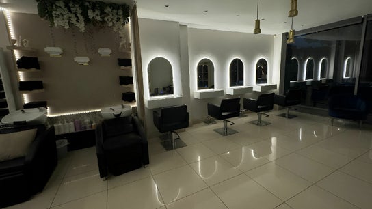 Salon No.Eight