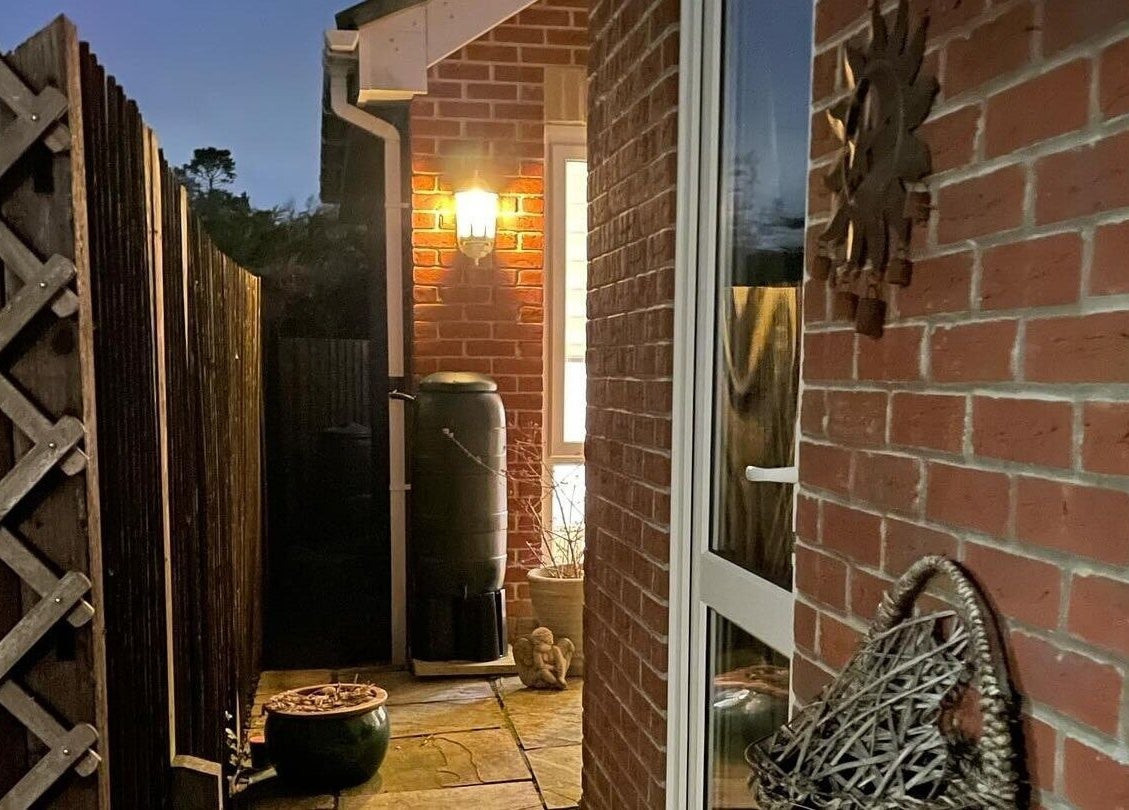 Evening view of LC Beauty Lounge's cozy courtyard in Locks Heath, England, GB.