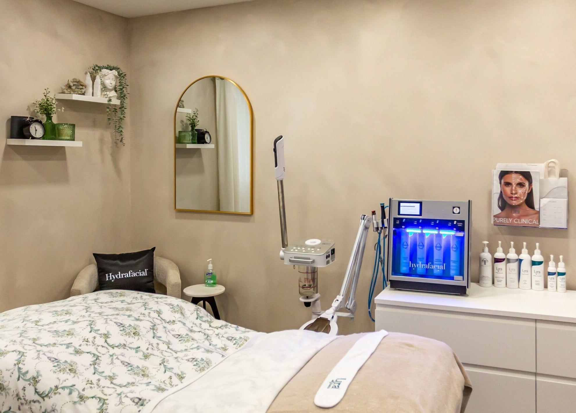 STUDIODERMA spa room in Ottawa, Ontario, CA, featuring a serene skincare setup and modern hydrafacial equipment.