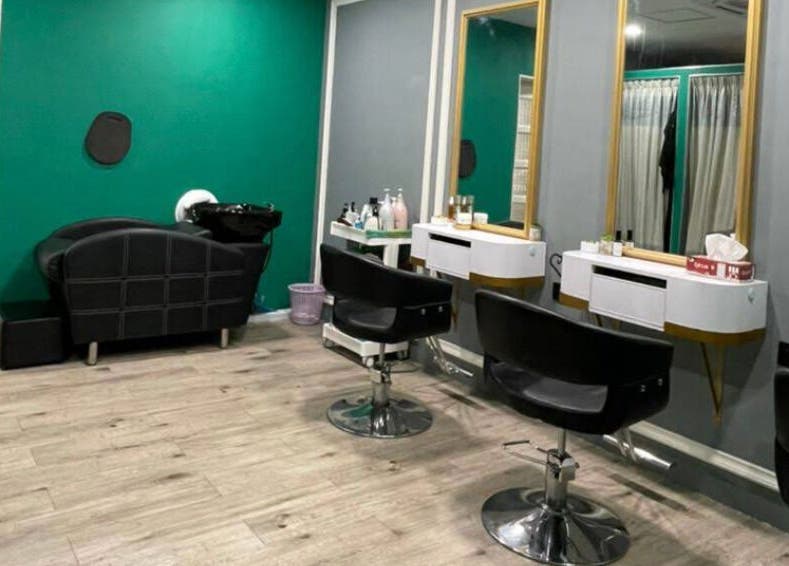 Elegant salon setup at Beylla Medispa Klang, Klang, Selangor, MY showcasing stylish chairs and mirrors.