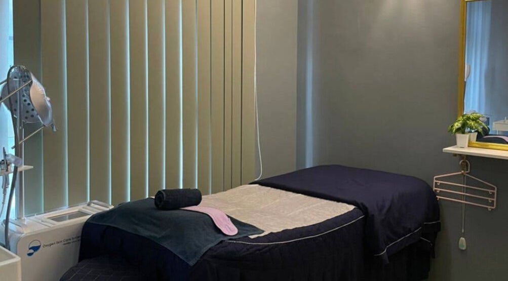 Cozy treatment room at Beylla Medispa Klang, Klang, Selangor, MY with modern decor and relaxing atmosphere.