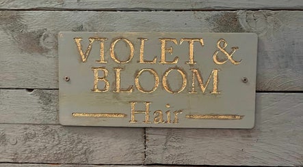 Image de Violet and Bloom at the Botanical Nest 3