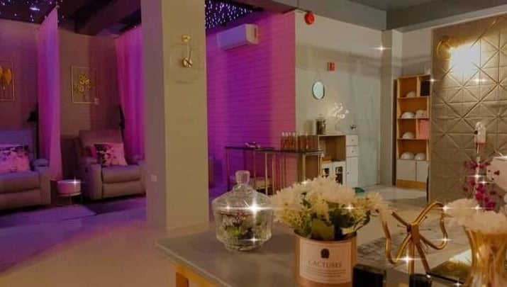 Relaxing interior of Cyla Beauty Lounge - Escaño, Dumaguete, Central Visayas, PH with plush seating and decor.