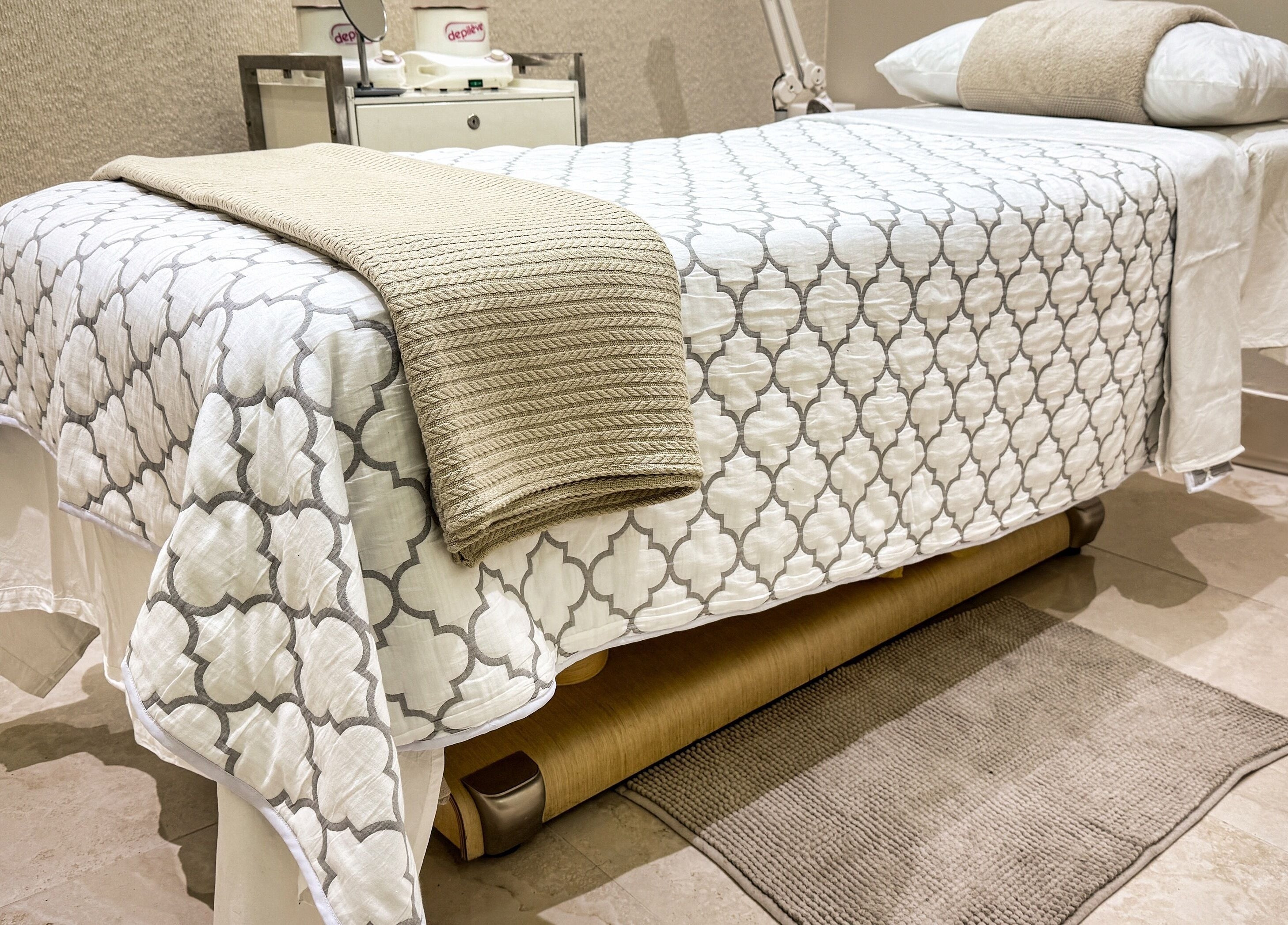 Luxury spa bed in Society 1840, Johannesburg, Gauteng, ZA. Perfect for relaxation and wellness treatments.