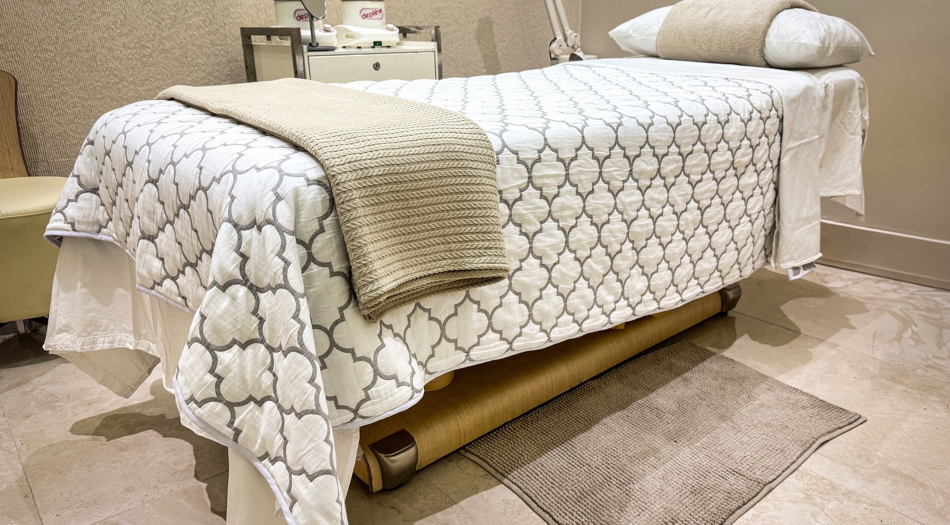 Luxury spa bed in Society 1840, Johannesburg, Gauteng, ZA. Perfect for relaxation and wellness treatments.