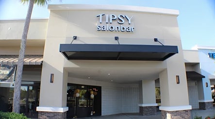 Front view of Tipsy Nail Bar, College Parkway in Fort Myers, Florida, US, highlighting the modern entrance.