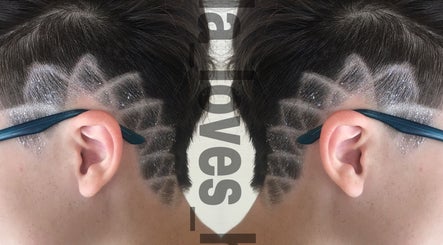 Lisa Campbell Hair image 3
