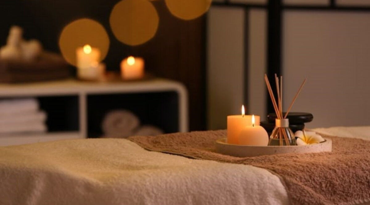 Relaxing spa setting with candles at Le Spa De Jour - Balaclava, Melbourne, Victoria, AU.