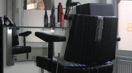RITA ROSE HAIR: Non-Surgical Hair Replacement & Extensions