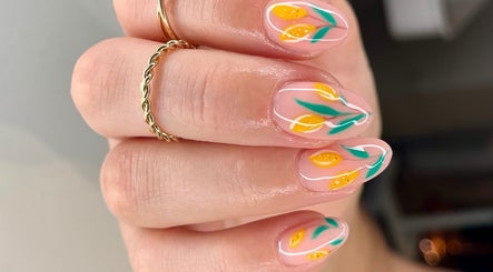 Nails by Becky Wishshaw صورة 2