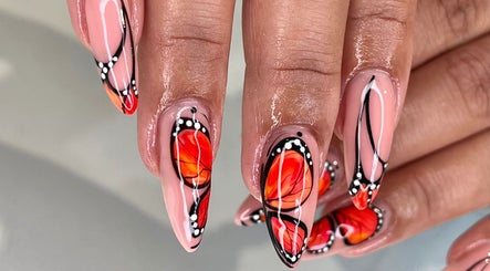 Nails by Becky Wishshaw صورة 3