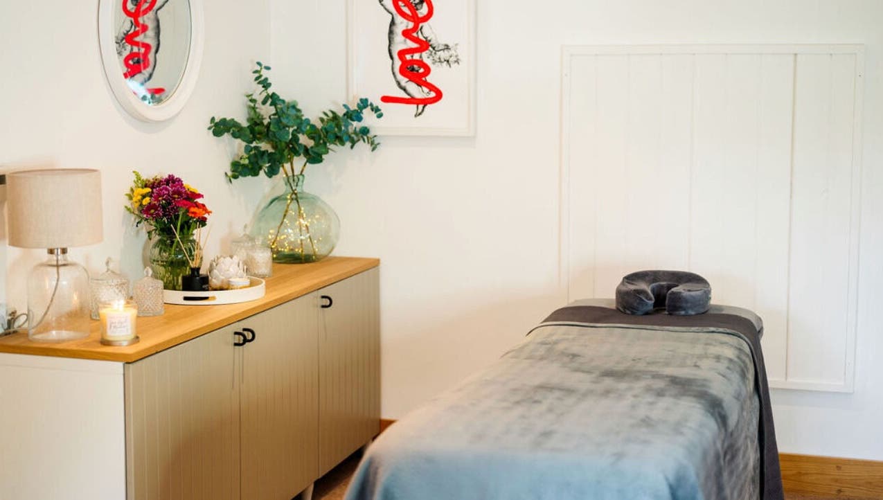 Massage room at Practically Perfect in Every Way, Tewin, England, GB featuring a cozy aesthetic.