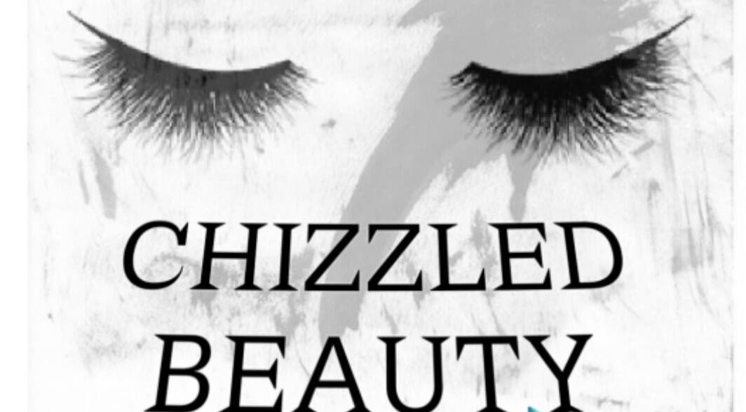 Chizzled Beauty Salon logo with elegant eyelash artwork in Cape Town, Western Cape, ZA.