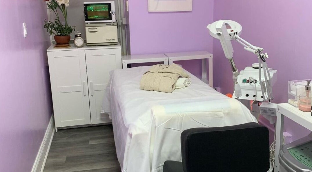 Tranquil treatment room at Le Bon Skin Lab, New York, New York, US with a plush bed and spa essentials.