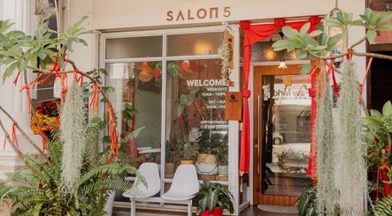 Salon5