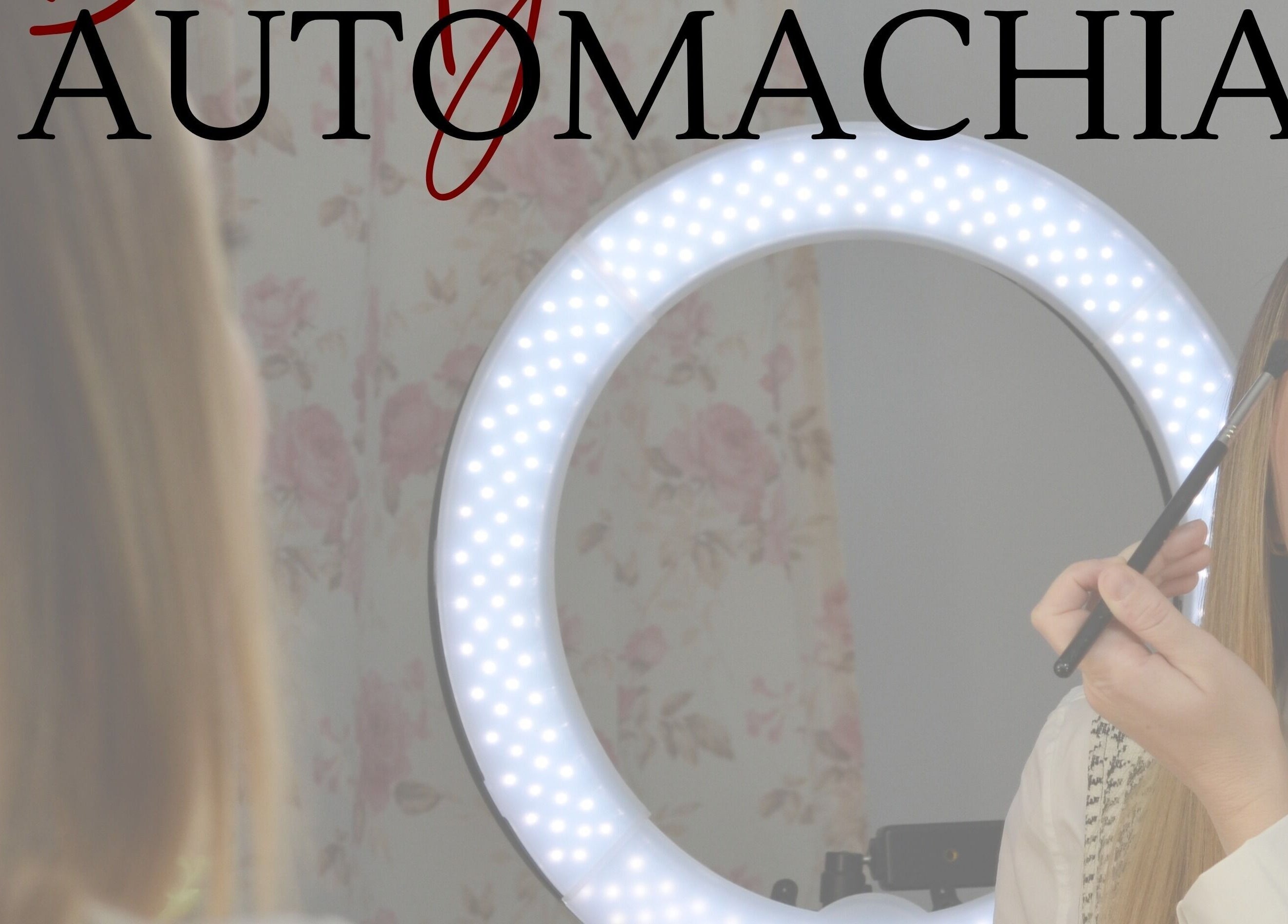 Femeie aplicând machiaj la Ana Bolde Beauty Studio în Timișoara, Județul Timiș, RO.