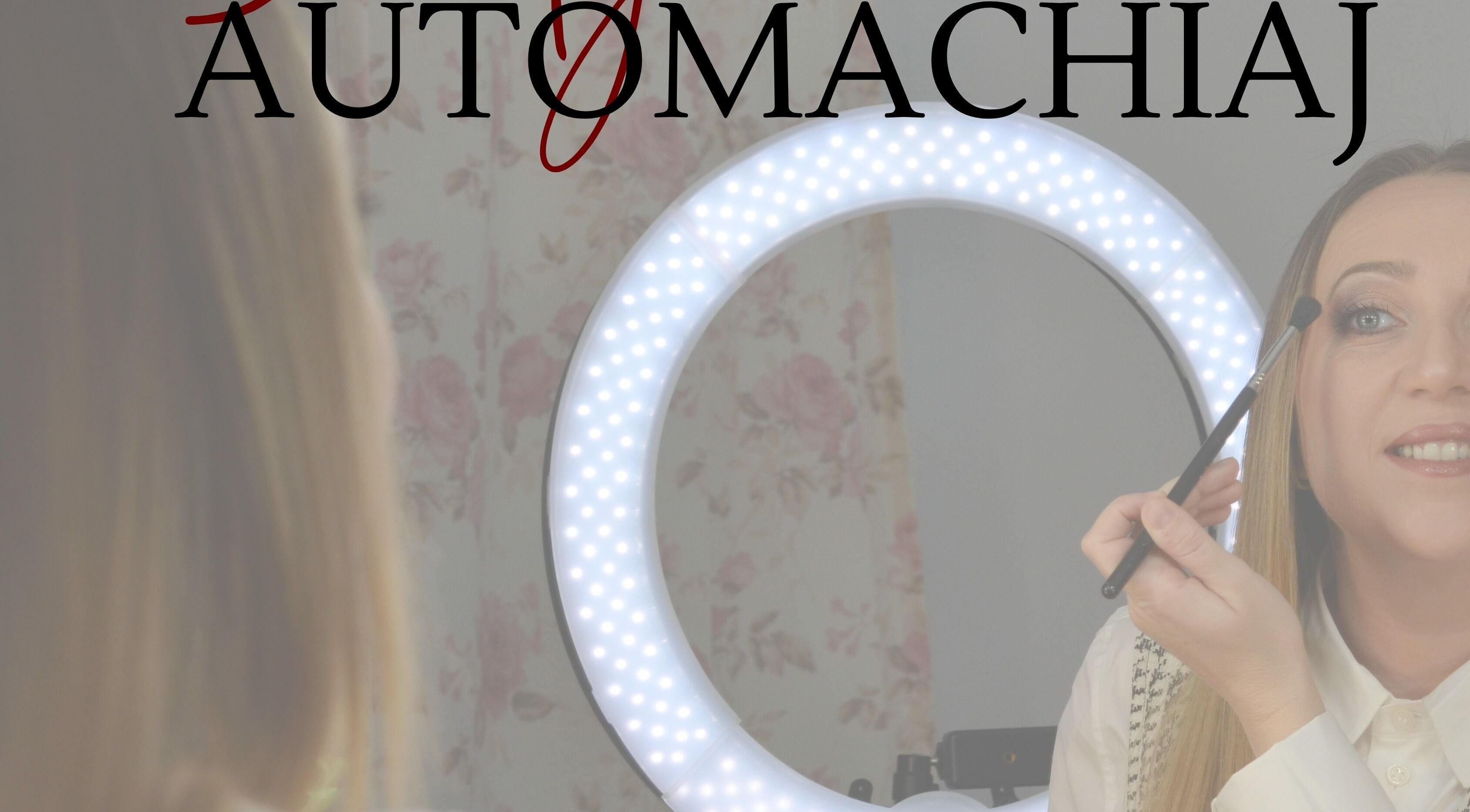 Femeie aplicând machiaj la Ana Bolde Beauty Studio în Timișoara, Județul Timiș, RO.