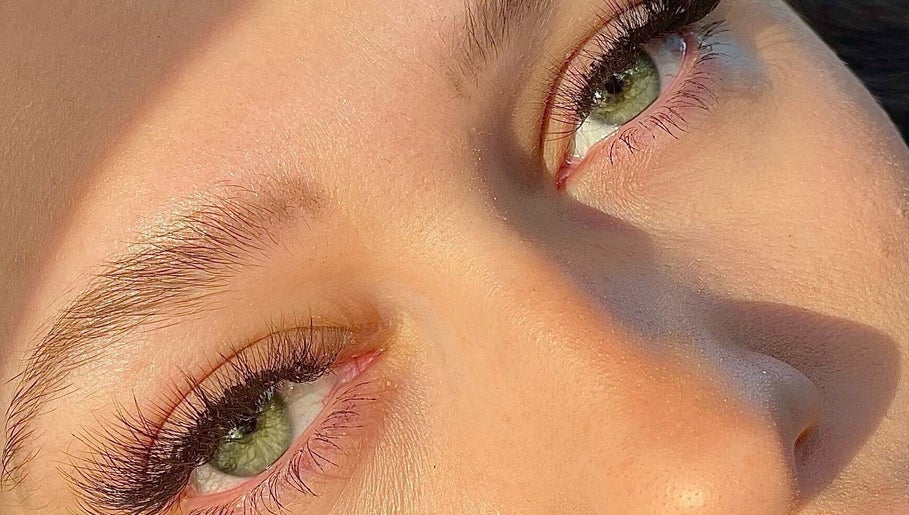 The Glamorous Lash image 1