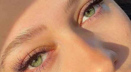 The Glamorous Lash