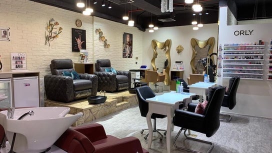 Elle Beauté Ladies Salon