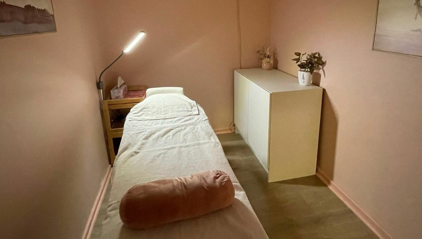 Tranquil massage room at Kalgoorlie Beauty, Kalgoorlie, Western Australia, AU, featuring a cozy treatment bed.