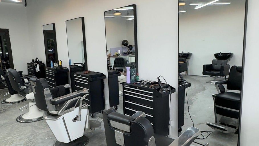 Downsouth Barbershop Bandar Baru Uda – kuva 1