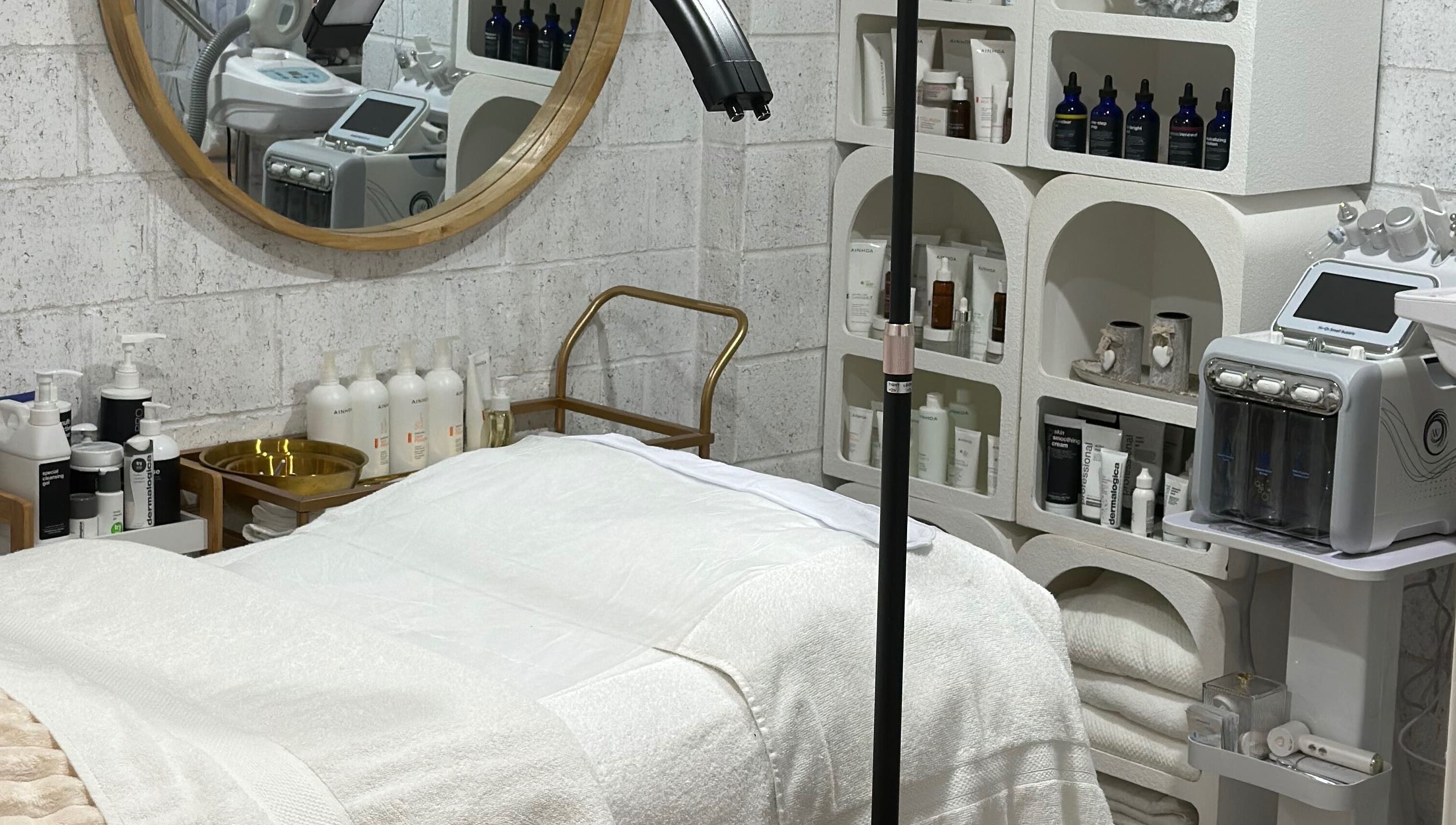 Relaxing treatment room at Bella Perfection Salon in Eglinton, Western Australia, AU with modern equipment and decor.