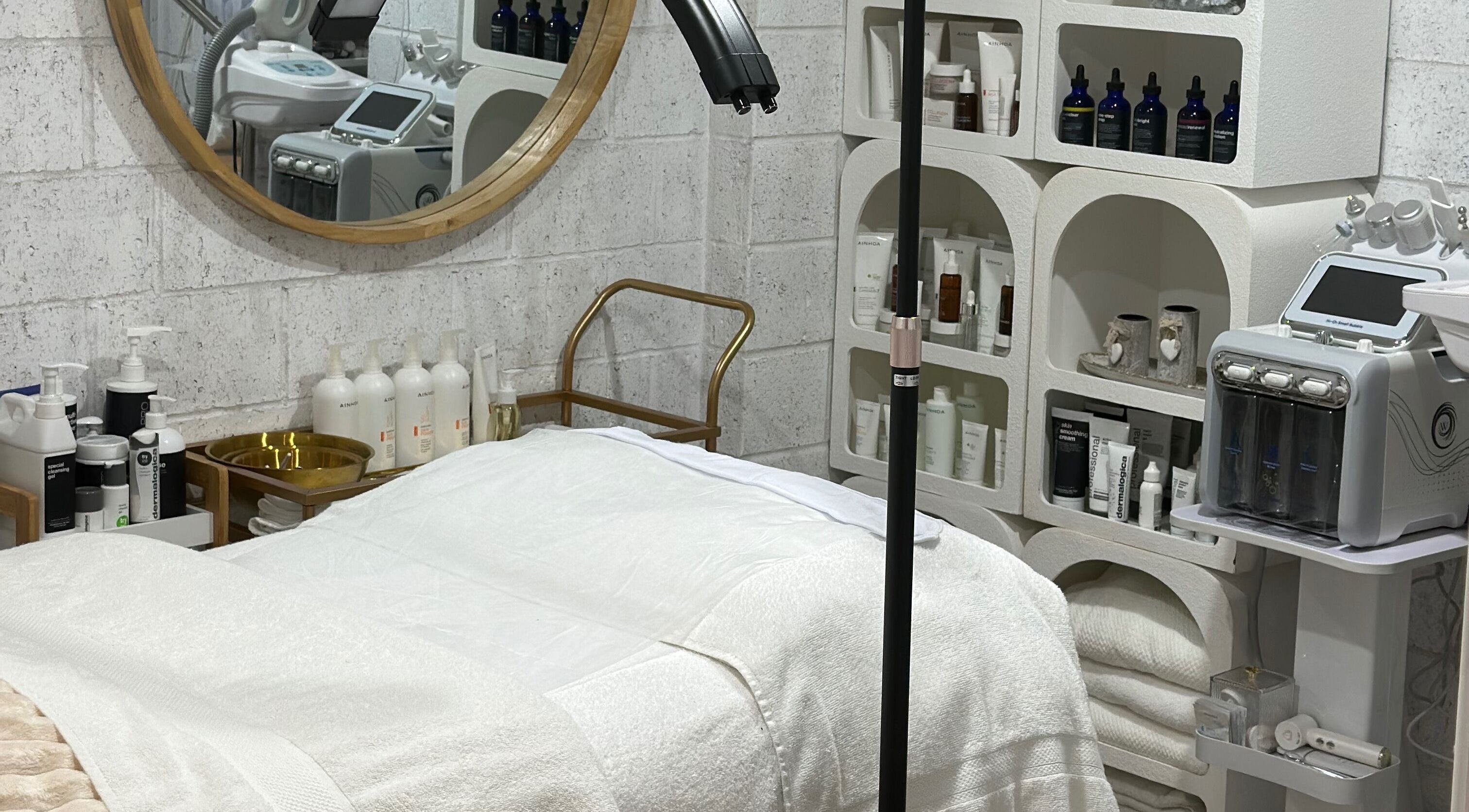 Relaxing treatment room at Bella Perfection Salon in Eglinton, Western Australia, AU with modern equipment and decor.