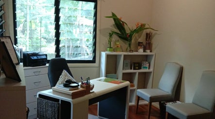 Hum Healing Hive image 2