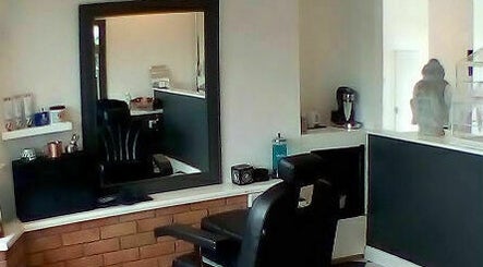 Tonsors Barber and Shave Co, bild 2