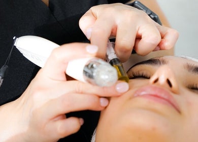 Hydrafacial treatment at Skin Lab Sydney in Oatlands, New South Wales, AU for radiant skin.