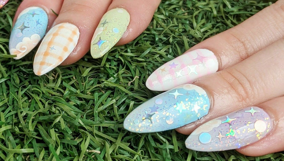 Foxy Claws image 1